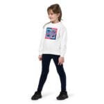 youth-crew-neck-sweatshirt-white-front-679daf2379906.jpg idée cadeau : offrez un sweatshirt à motif coeur rose et bleu